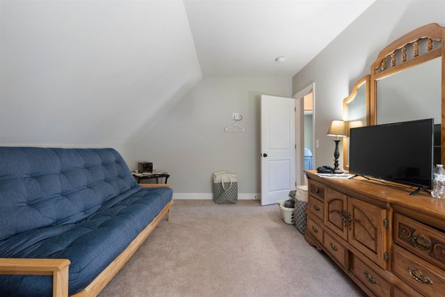 38 Regina Avenue, Raymond, NH 03077