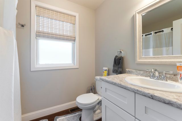38 Regina Avenue, Raymond, NH 03077