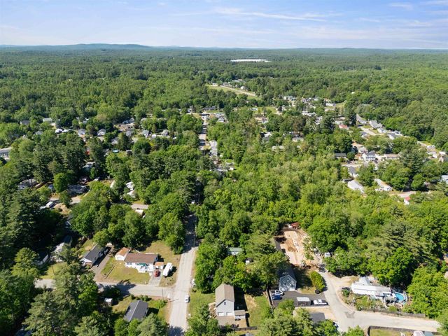 38 Regina Avenue, Raymond, NH 03077