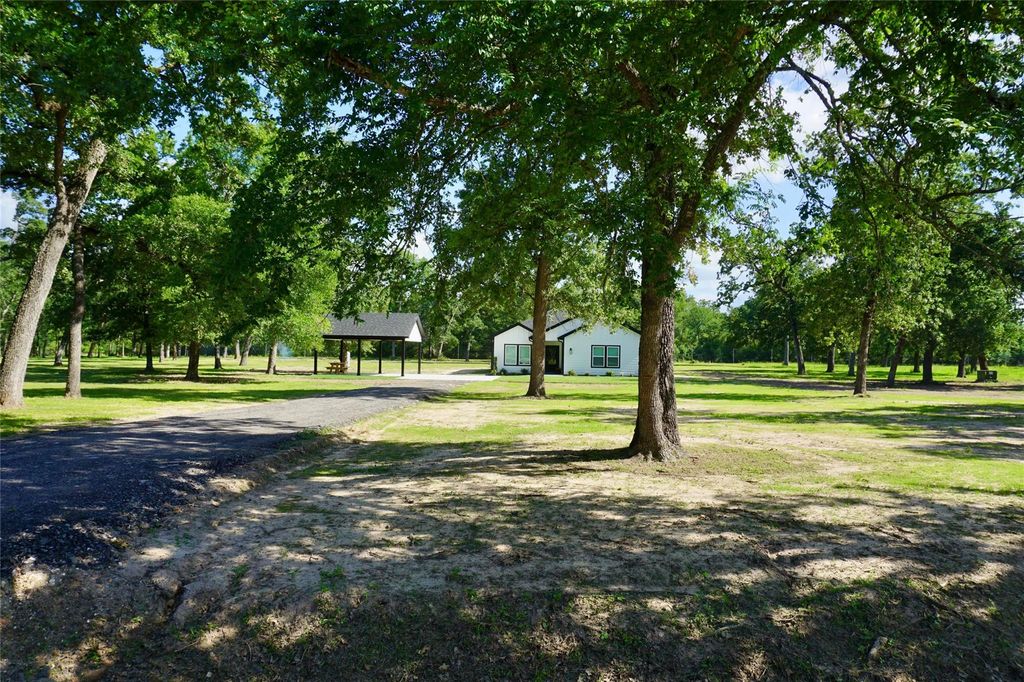 39645 Bosque Road, Hempstead, TX 77445