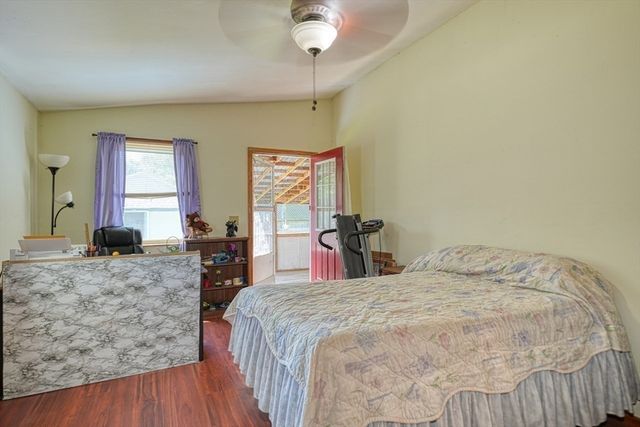 95 Charlton Street, Oxford, MA 01540