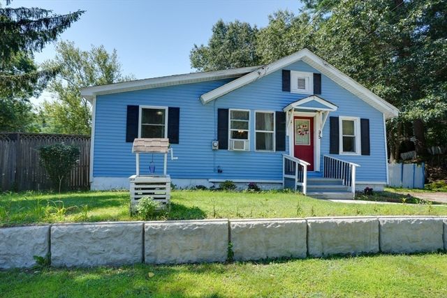 95 Charlton Street, Oxford, MA 01540