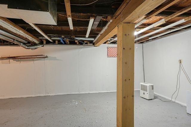 95 Charlton Street, Oxford, MA 01540