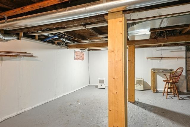 95 Charlton Street, Oxford, MA 01540