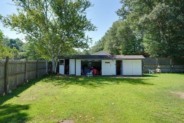 95 Charlton Street, Oxford, MA 01540
