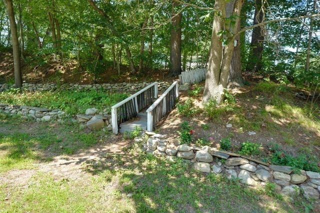 95 Charlton Street, Oxford, MA 01540