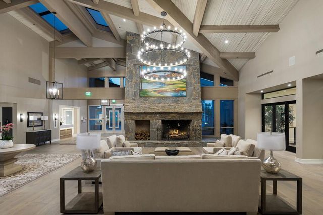 220 Green Mountain Drive N, Palm Desert, CA 92211