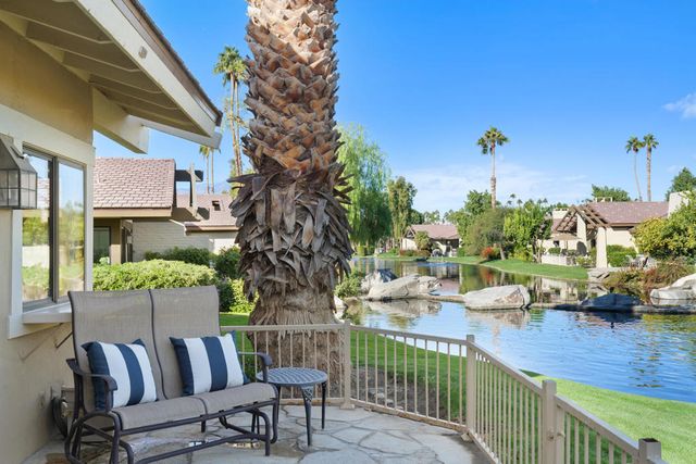 220 Green Mountain Drive N, Palm Desert, CA 92211