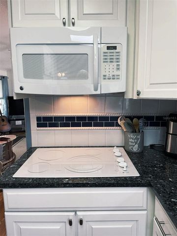 6682 HIKINA DRIVE, North Port, FL 34287