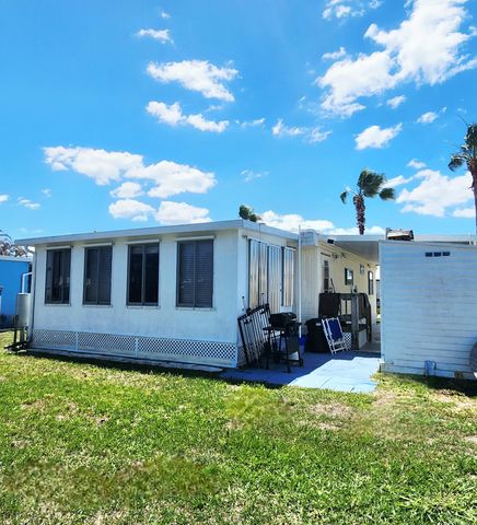 42 SE Spanish Way, Port St. Lucie, Port St Lucie, FL 34952