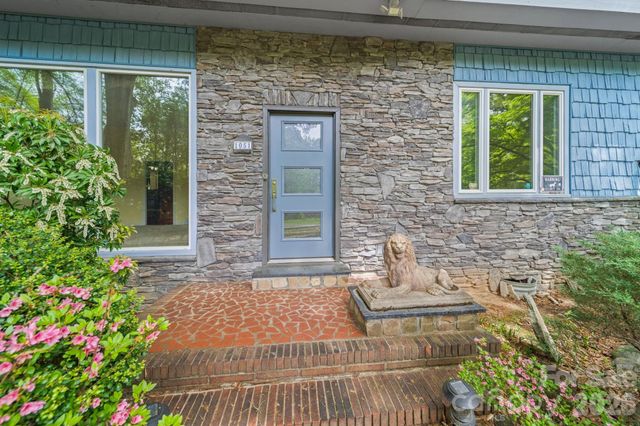 1051 Paramount Circle, Gastonia, NC 28052