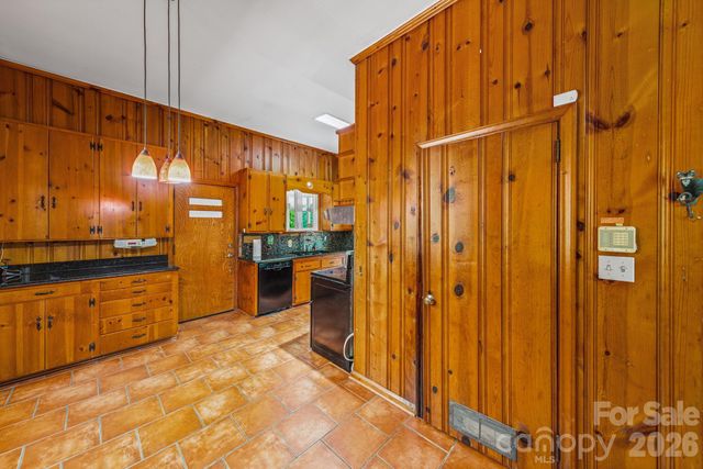 1051 Paramount Circle, Gastonia, NC 28052