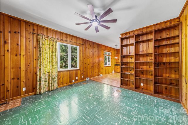 1051 Paramount Circle, Gastonia, NC 28052