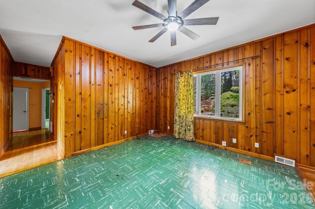 1051 Paramount Circle, Gastonia, NC 28052