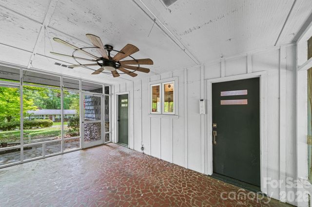 1051 Paramount Circle, Gastonia, NC 28052