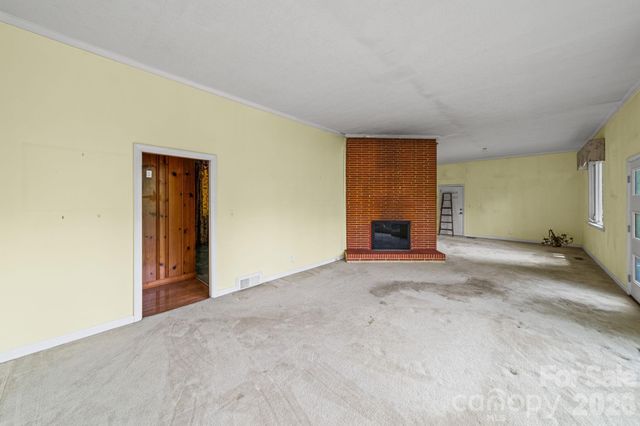 1051 Paramount Circle, Gastonia, NC 28052