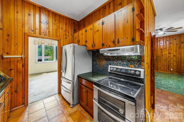 1051 Paramount Circle, Gastonia, NC 28052