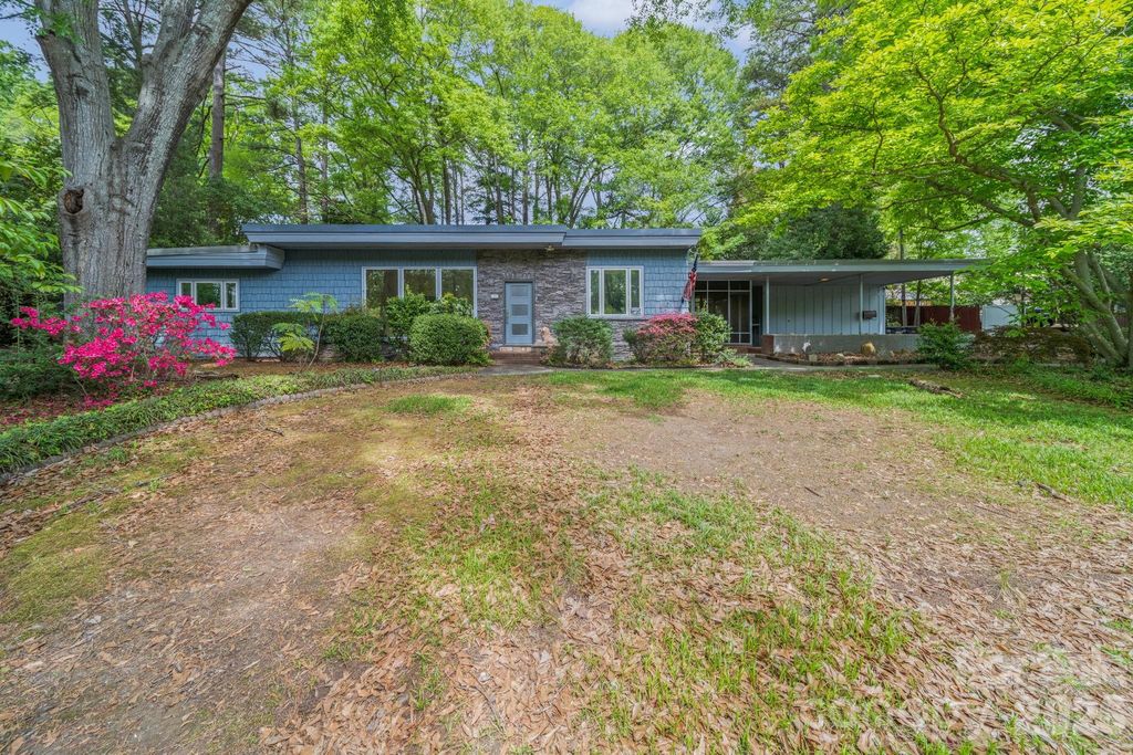 1051 Paramount Circle, Gastonia, NC 28052