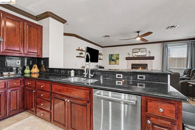 2645 Torrey Pines DR, Brentwood, CA 94513