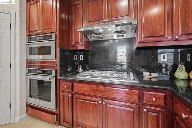 2645 Torrey Pines DR, Brentwood, CA 94513