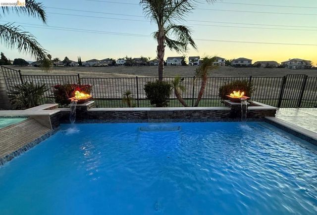 2645 Torrey Pines DR, Brentwood, CA 94513