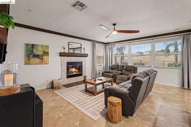 2645 Torrey Pines DR, Brentwood, CA 94513