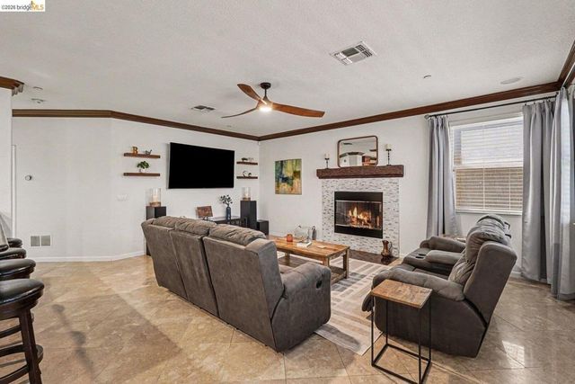 2645 Torrey Pines DR, Brentwood, CA 94513