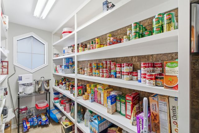 111 Mustang, Graham, TX 76450