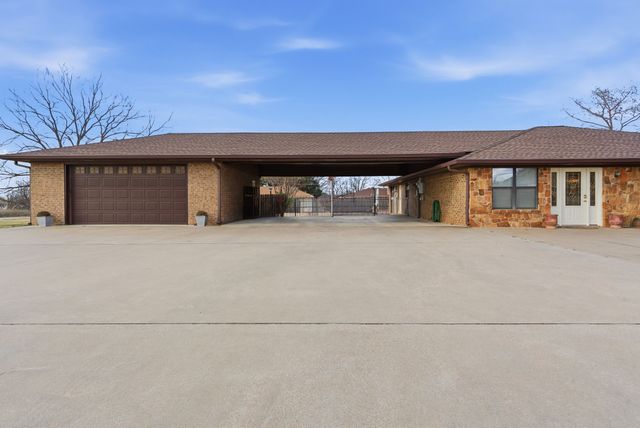 111 Mustang, Graham, TX 76450