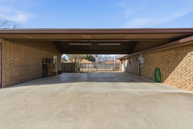 111 Mustang, Graham, TX 76450