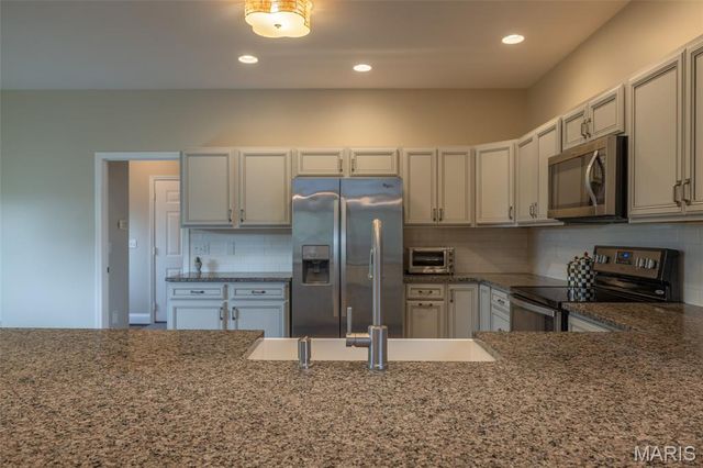890 Silver Fox Ridge Drive, Innsbrook, MO 63390