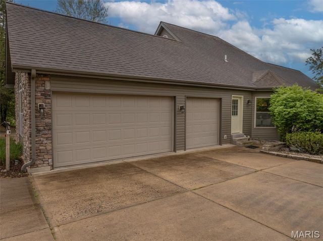 890 Silver Fox Ridge Drive, Innsbrook, MO 63390