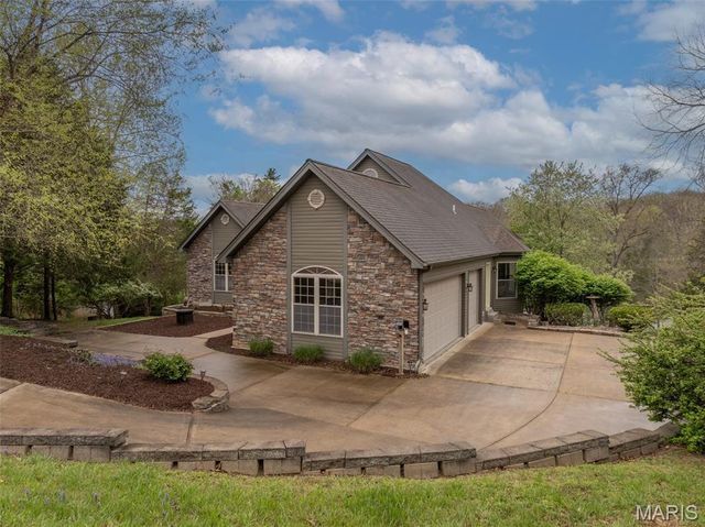 890 Silver Fox Ridge Drive, Innsbrook, MO 63390