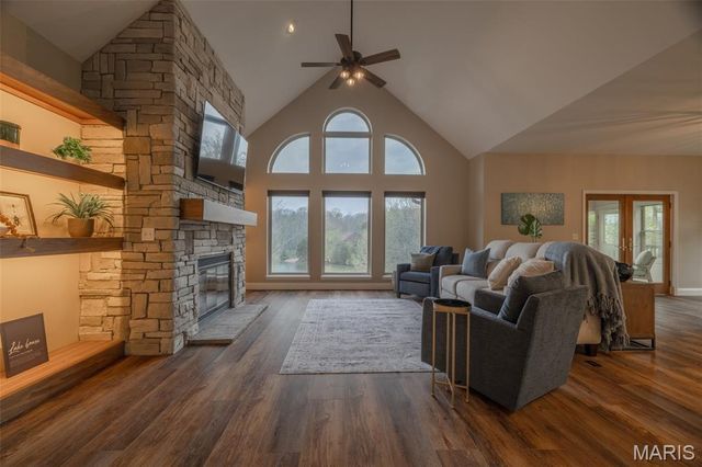 890 Silver Fox Ridge Drive, Innsbrook, MO 63390