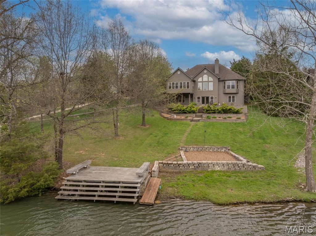 890 Silver Fox Ridge Drive, Innsbrook, MO 63390