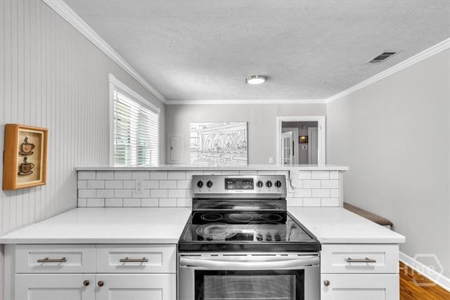 404 E 66th Street, Savannah, GA 31405