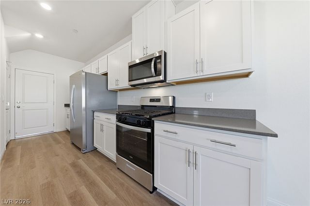 534 Red Lovebird Avenue, Henderson, NV 89011