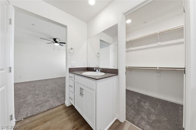 534 Red Lovebird Avenue, Henderson, NV 89011