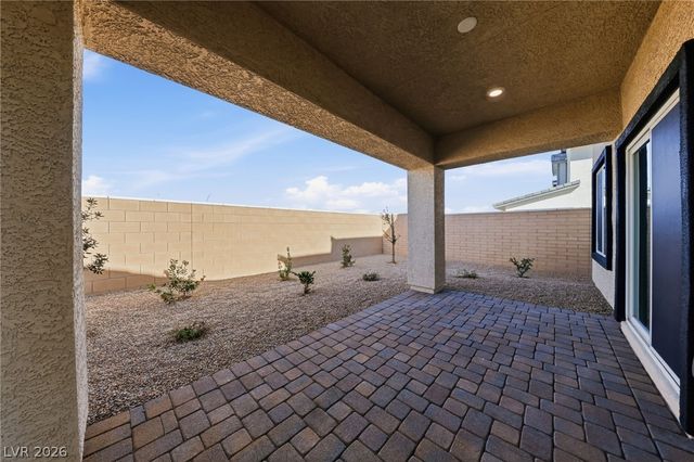 534 Red Lovebird Avenue, Henderson, NV 89011