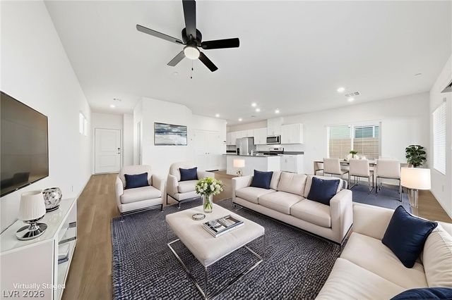 534 Red Lovebird Avenue, Henderson, NV 89011