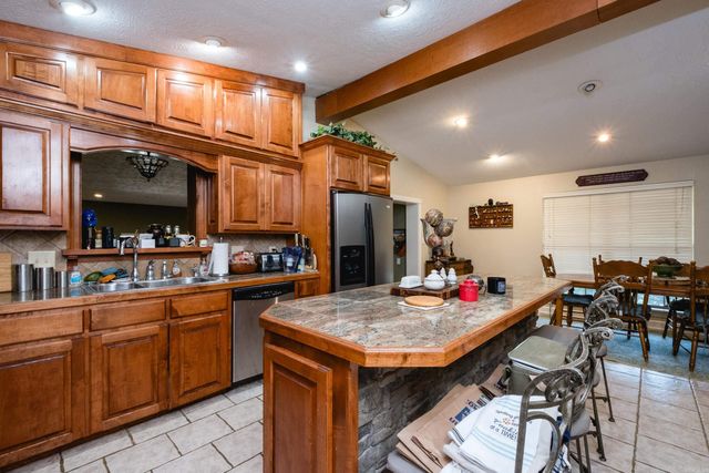 48 Lakeshore Drive, Conway, AR 72032