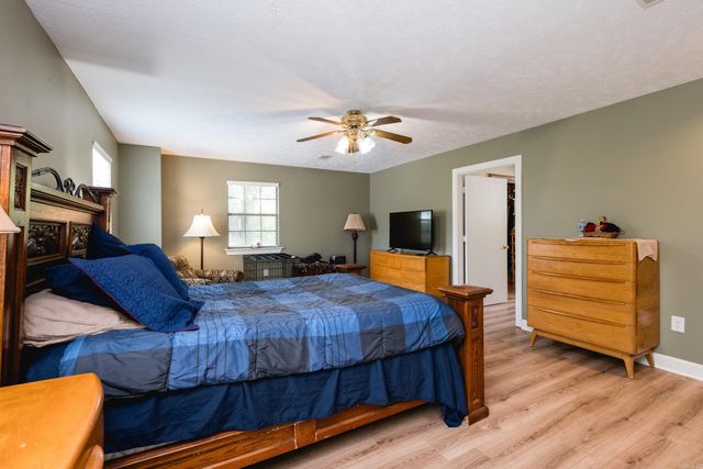 48 Lakeshore Drive, Conway, AR 72032