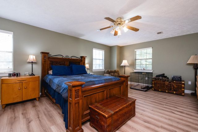 48 Lakeshore Drive, Conway, AR 72032