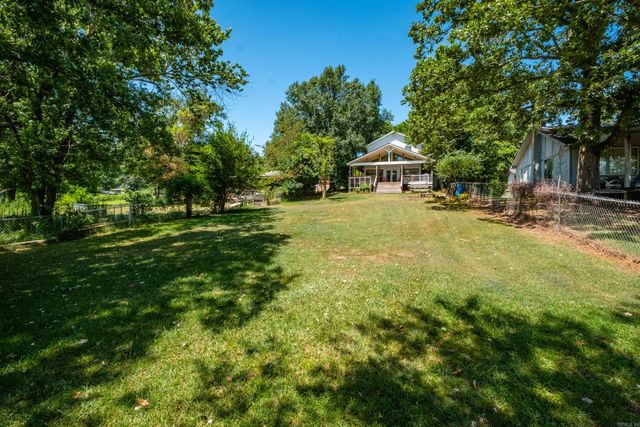 48 Lakeshore Drive, Conway, AR 72032