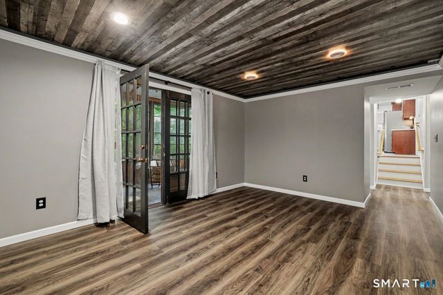 50 Stage Coach Lane, Newington, CT 06111
