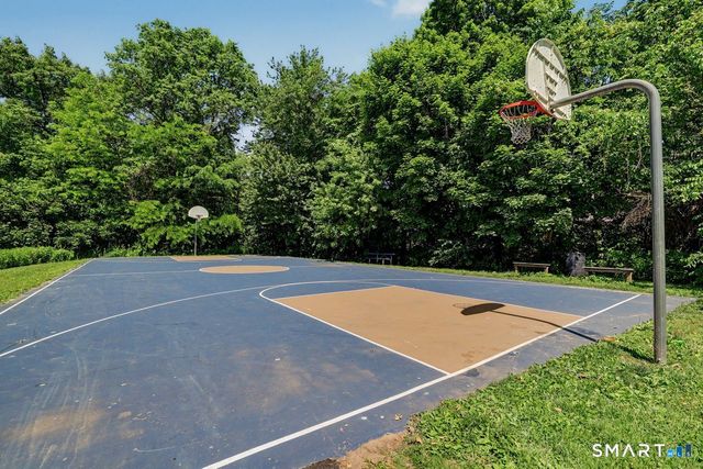 50 Stage Coach Lane, Newington, CT 06111