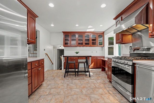 50 Stage Coach Lane, Newington, CT 06111