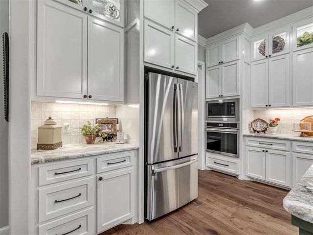 1055 Lucas Way, Newcastle, OK 73065