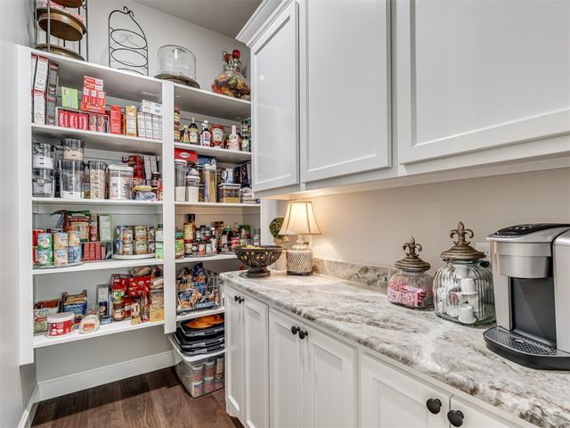 1055 Lucas Way, Newcastle, OK 73065