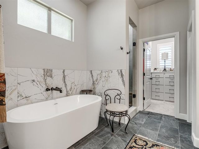 1055 Lucas Way, Newcastle, OK 73065